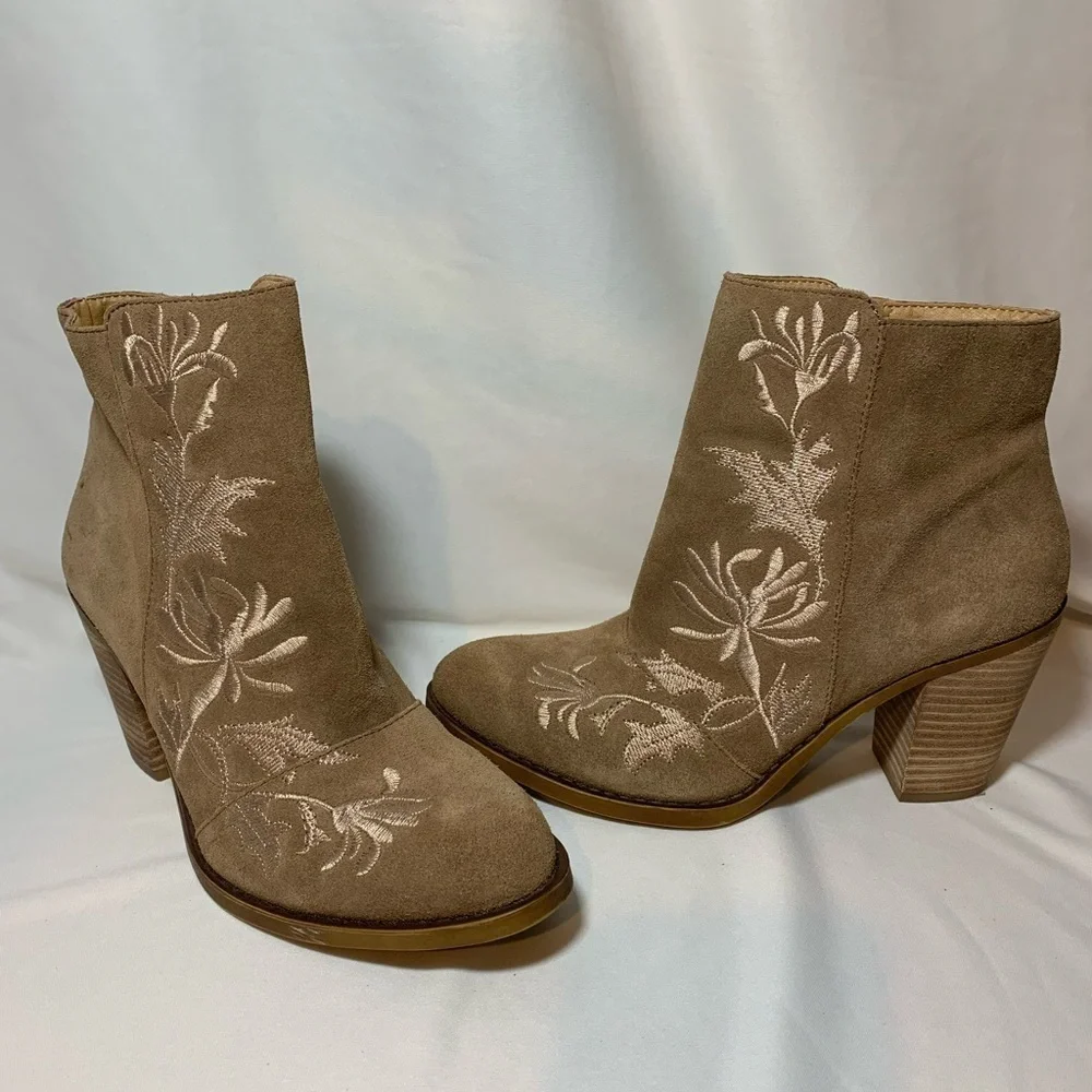 Lucky Brand Ankle Embroidered Boots Elenor Tan Suede 8M